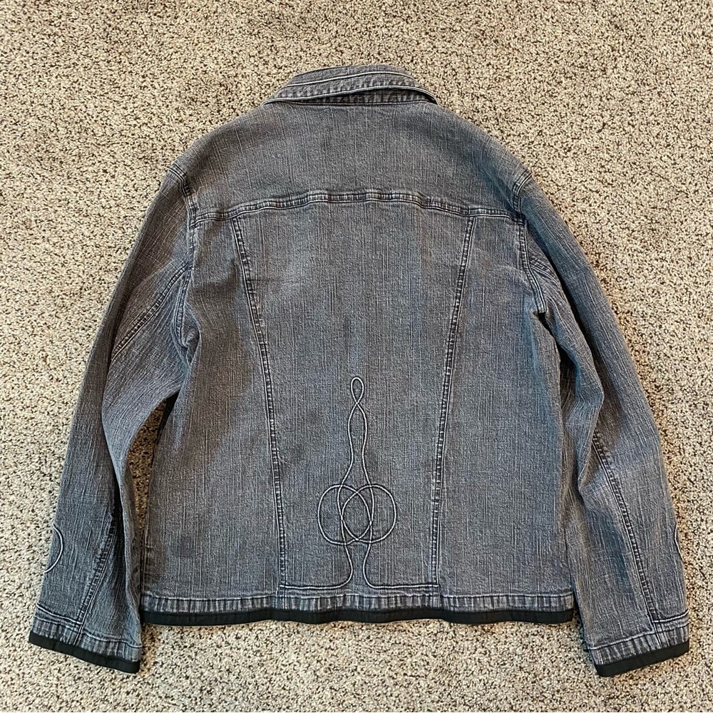 Vintage 90s Distressed Black Denim Jean Jacket Decorative Embroidery Grunge Y2K - Picture 5 of 9